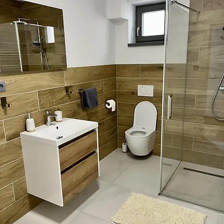 Core Apartment *